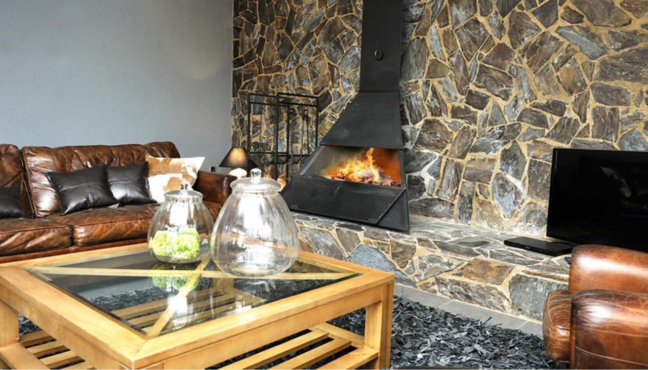 La Caseta De Queixans Con Chimenea Puigcerdà Esterno foto