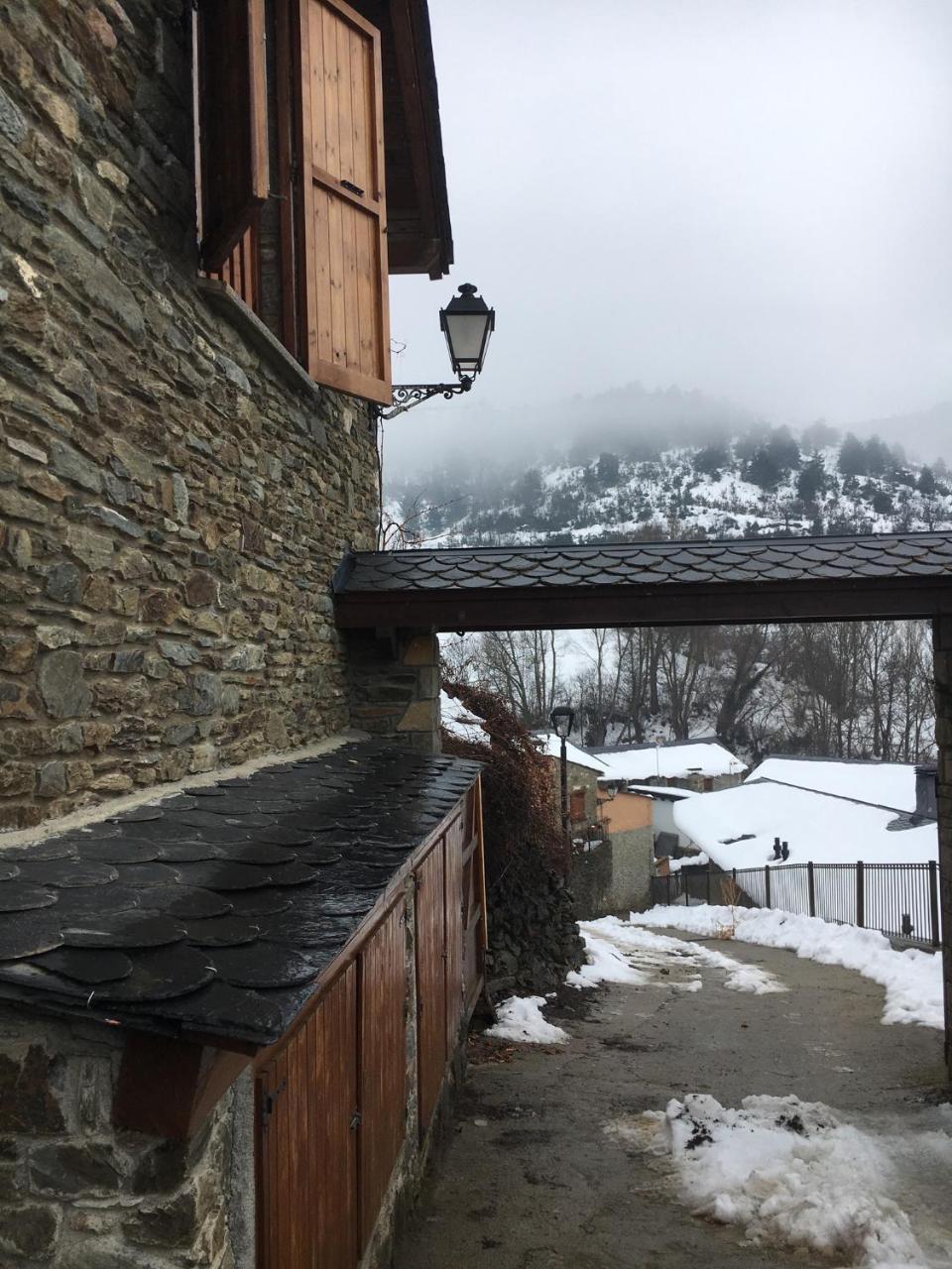 La Caseta De Queixans Con Chimenea Puigcerdà Esterno foto